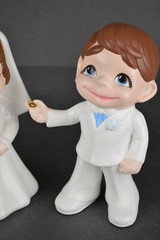 Atlantic Mold Vintage 9” Bride and Groom Blue Eyes/Brown Eyes Ceramic Figures