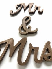 Wood Mr & Mrs Letter Table Decoration Set Brown Reusable Wedding Decor 6″ Rustic