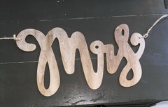 Wood & Twine Hanging “Mr & Mrs” Wedding Banner Brown 36 in x 8 in Romantic