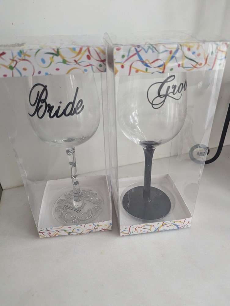 Bride & Groom Wine Glass Set Wedding Toast 15 oz 9″ New In Boxes Bottom’s Up