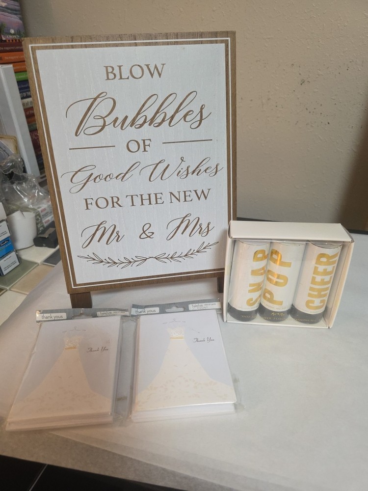 Lot of 4 WEDDING ITEMS – Bubbles Sign, Confetti Cannons, 2 Paks Thank You Cards