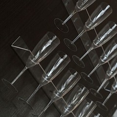 2 Clear 21″ Wall Mounted Acrylic Wine Glass Rack Champagne Flute SHELVES Party