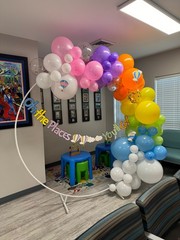 Balloon Arch Making Kit including 7ft Round Metal Arch with over 400 pcs