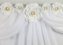 Decor In The Box 5 Piece Handmade Paper Flower Set Fully Assembled -White
