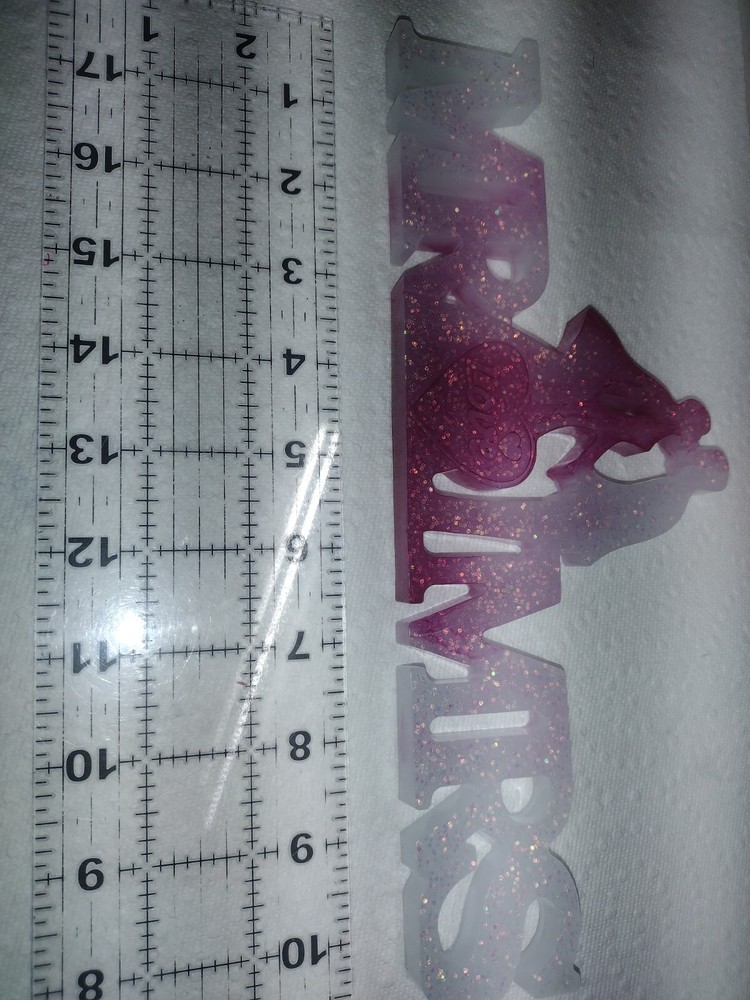 mr and mrs Resin wedding sign