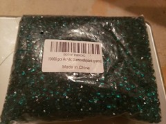 10000 pcs Acrylic Diamonds Dark Green 4.5mm