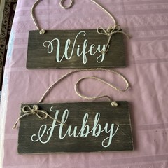 Set of 2 Wedding Chair Signs Wall Decor Hubby Wifey Bride Groom