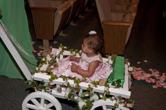 Flower Girl Pumpkin Wagon- Medium size in Gloss white – Child’s Wedding Wagon