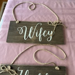 Set of 2 Wedding Chair Signs Wall Decor Hubby Wifey Bride Groom
