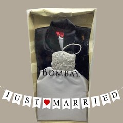 Bombay Bride & Groom Wine Champagne Bottle Covers Reception Decor New In Package
