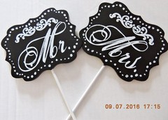 2 PC SET CHALKBOARD STYLE LAWN STAKES for WEDDING LGBT or MR & MRS 11.75 x 4.75