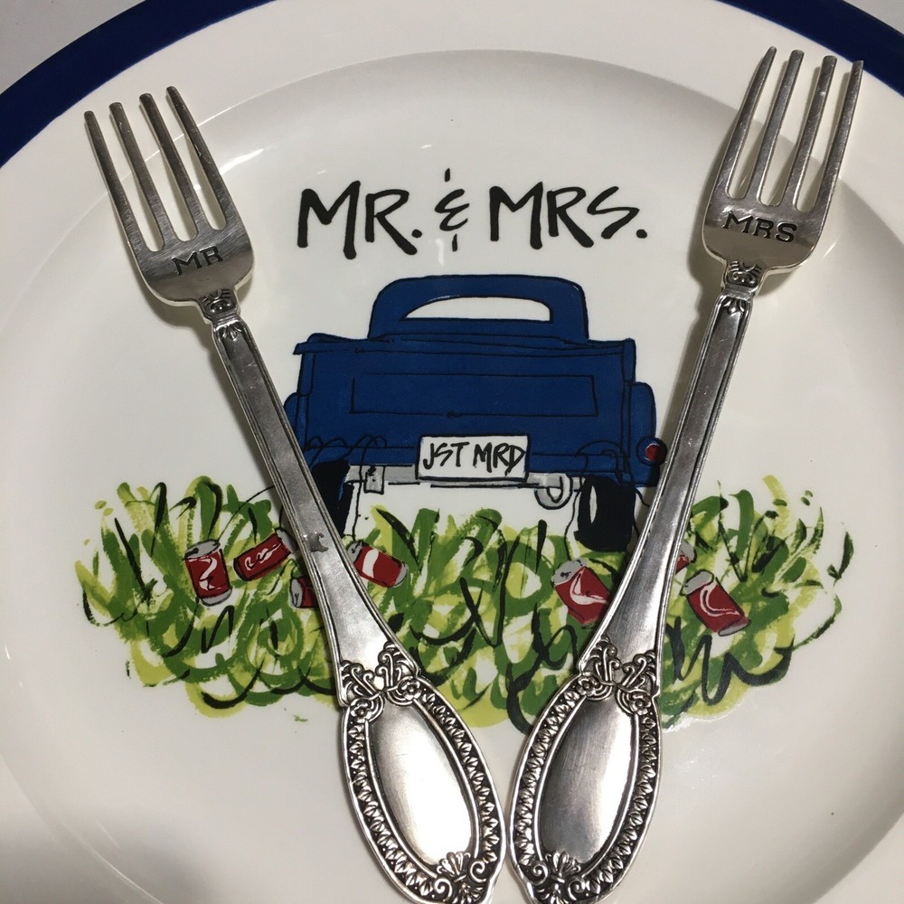 Farmhouse Mr and Mrs Wedding Gift Plate and Silverware (Fork and Spoon).