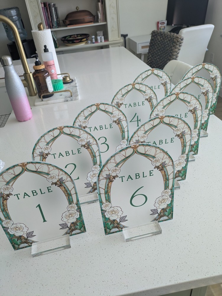 10 Acrylic Table Signs- with Holders, Reusable, Clear