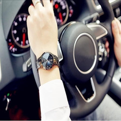 Luxurious His and Her Couple Watches Water Resistant Business Men Women Set Pair