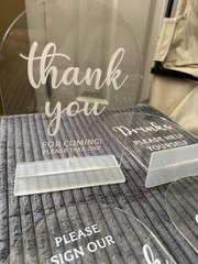 Clear/White Acrylic Wedding Table Signs Set of 6, Freestanding Arch Solid Plain