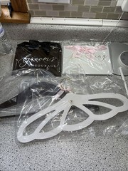 WEDDING BRIDE & Groom hanger and sign kit. NEW. SALE! Reception