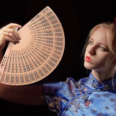 Qunclay 60Pcs Wooden Hand Fans Folding Wedding Fans for Guest Chinese Hollow …