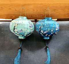 Set 2 pcs Handpainted Vietnamese silk lanterns with birds, lanterns for wedding