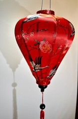 20” AUTHENTIC VIETNAMESE SILK LANTERN — Garlic Umbrella