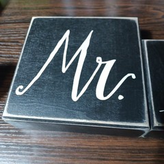 Wedding Decor Set Of 3 Mr & Mrs Sign 8”x5”& 4″1/2 SHIPS ~ FAST 📭 🚚§}~~
