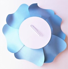Decor In The Box 5 Piece Handmade Paper Flower Set Fully Assembled -Blue