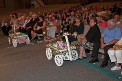 Flower Girl Pumpkin Wagon- Medium size in Gloss white – Child’s Wedding Wagon