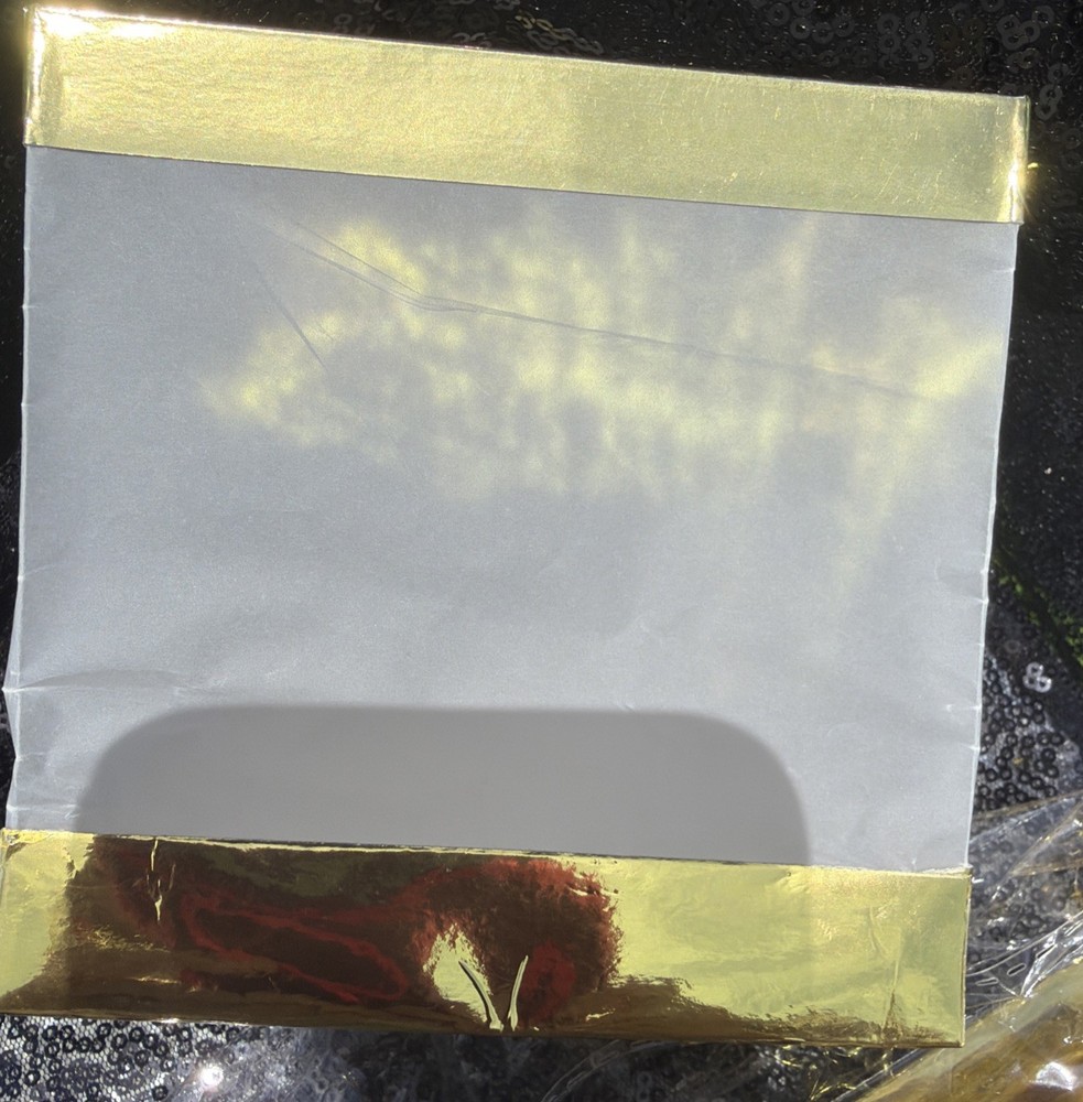Square White, Gold Base And Top Edge 10 Candles Sets Luminating In Water/ground