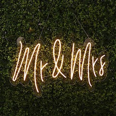 33″ Warm White Mr & Mrs Neon Sign LED Hanging Wall Lights Events Decorations