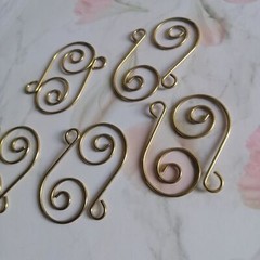 80Pcs Swirl Shaped Metal Hook Hanger Crystal Prisms Chandelier Gold Connector