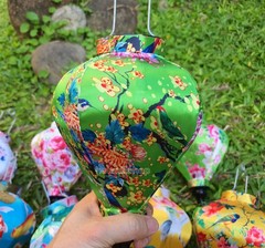 Vietnamese Silk Lanterns 22cm: Wedding Party, Outdoor Garden, Patio Decor, Set 8