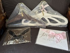 Style Me Pretty Wedding Hanger & Sign Set Bride & Groom Hangers & Signs NEW