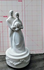 Weeding Hallmark Porcelain Bride And Groom Musical Topper