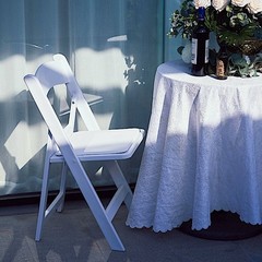 31″ tall White Resin Folding Chair Vinyl Padded Seat Wedding Party Decorations
