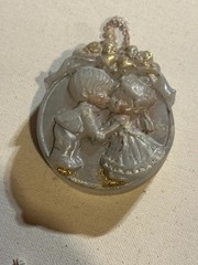 Vintage Romantic Resin Balloon Weight Anchors Set of 4, Soft Gold Wedding Decor