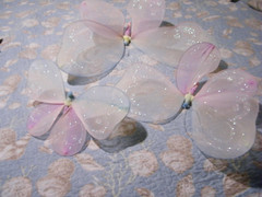 3-PASTEL SPARKLY BUTTERFLIES 22″-17″-14″ PARTY,WEDDINGS-HOME DECOR