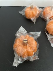 Kate Aspen Fall Decor Mini Orange Pumpkin Place Card Holder (Set of 6), New