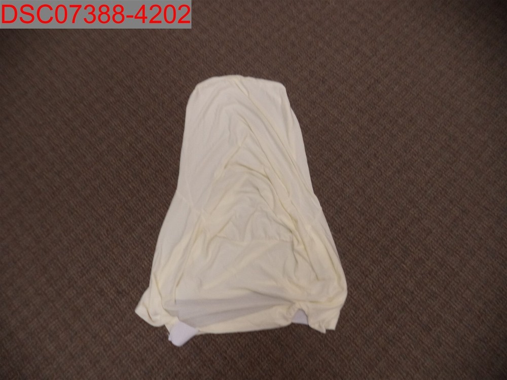 NWOT – Stain, Ivory Spandex Stretch 2 Chair Covers, One Size 10091800