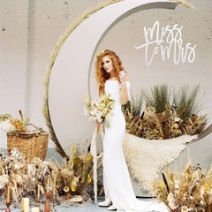 Wooden Miss to Mrs Sign for Bridal Shower Decor Bachelorette Party Backdrop