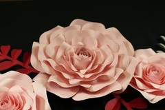Decor In The Box 11 Piece Handmade Paper Flower Set Fully Assembled -Red/Pink
