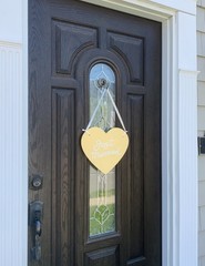 Gold & White “Just Married” Heart Hanging Wedding Door Sign Decoration