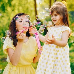 60PCS Bubble Wands for Kids,Bulk Bubble Wand for Kids Party Favor, Bubble Mak…