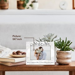 Mr and Mrs Picture Frame, Wedding Engagement Gifts for Couples Newlyweds Brid…