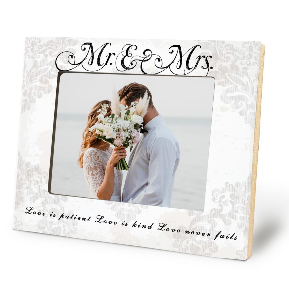 Mr and Mrs Picture Frame, Wedding Engagement Gifts for Couples Newlyweds Brid…
