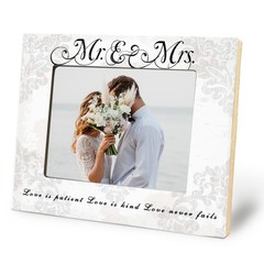 Mr and Mrs Picture Frame, Wedding Engagement Gifts for Couples Newlyweds Brid…