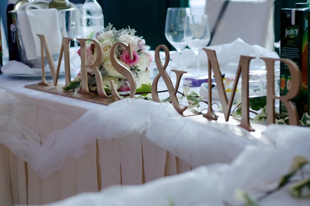 MR & MRS Wedding Crop, 80x11cm, Sweetheart Table, Choose Your Color