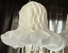 4 Pieces Paper Wedding Party Bells White Honeycomb Hanging – 9″, 7″, 5″ USA