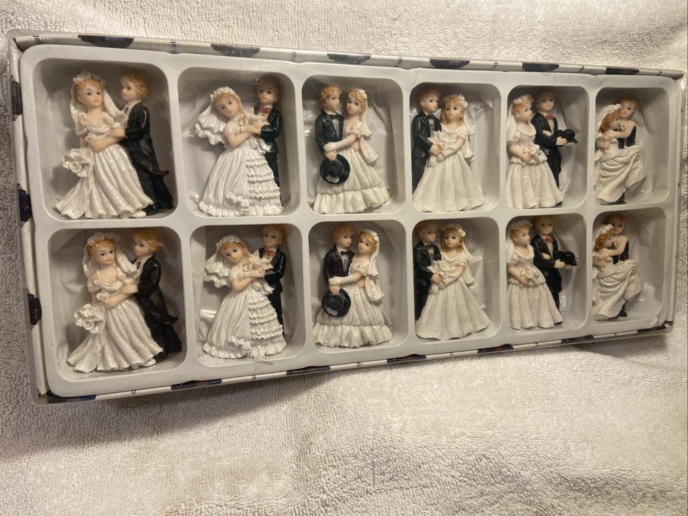 Wedding Magnets Decor Bride Groom Mr Mrs Lot of 12 New In Box