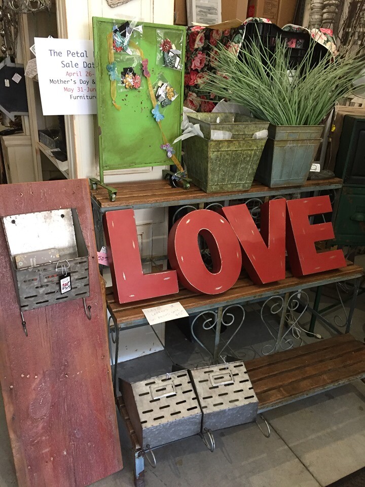 NEW Large RED Galvanized Metal LOVE- SIGN LETTERS approx. 12″ Tall