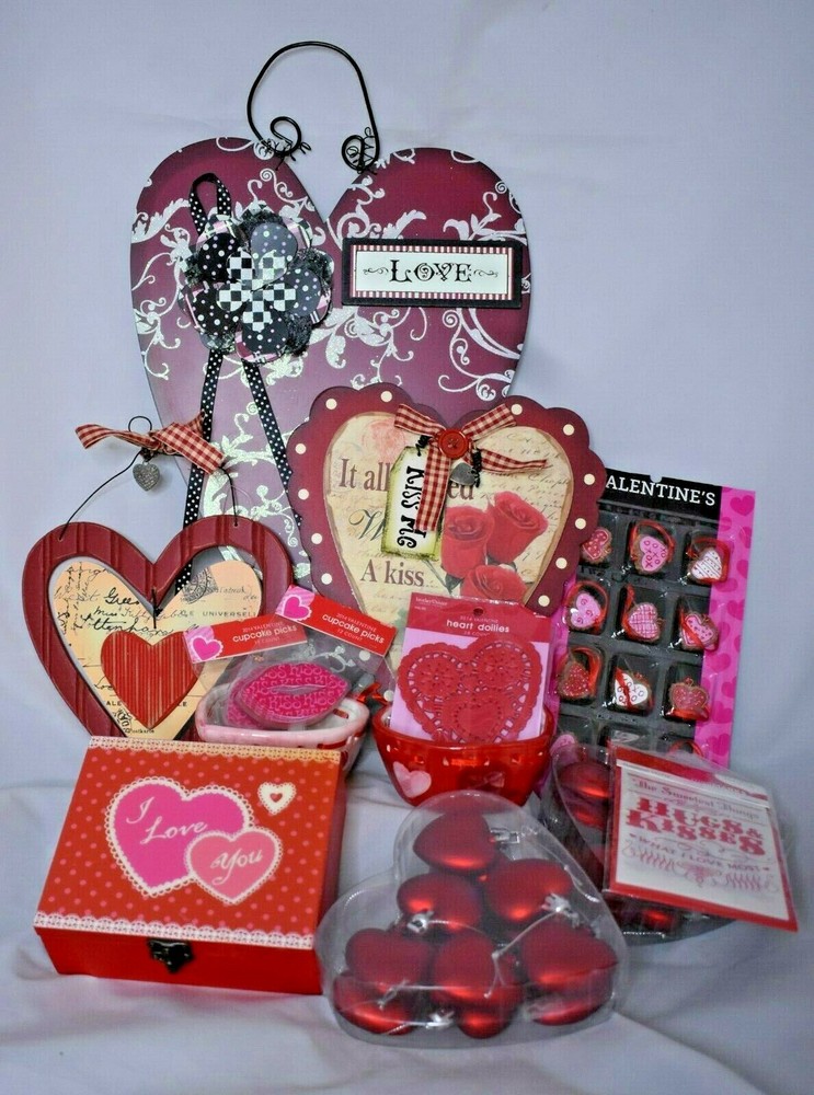 NIP Valentine’s Day Love Wedding Venue Decor Ornaments Trinket boxes Bowls Signs