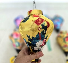 Set 8 Hoi An Silk Lanterns 22cm: Flower Lanterns for Wedding Party, Patio Decor